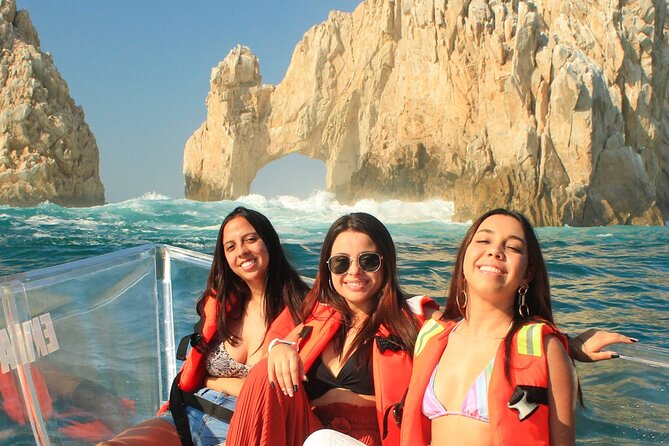 1 hour Private Navigation in Transparent Boat Arco de Los Cabos - The photography question