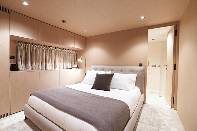 108 ft Neoprene Overmarine Yacht - Views, celebrations, and the right kind of group