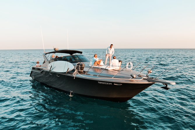 4-hour Private Yacht Cruise in Cabo - Choosing between Santa Maria, Chileno, and El Médano