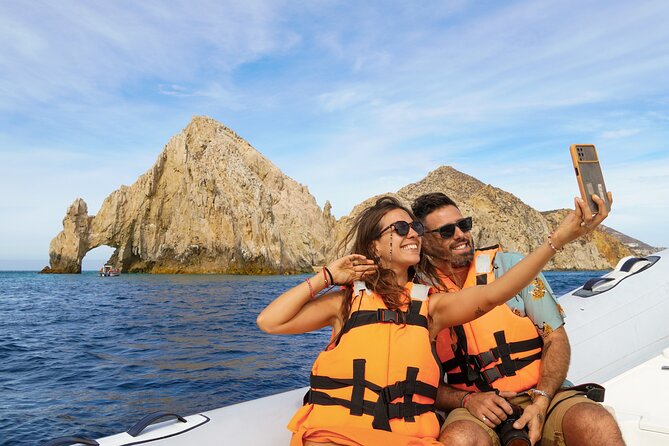 6-Hour Guided City and Cruise Tour of Los Cabos with Lunch - San José del Cabo’s mission, plaza, and civic center