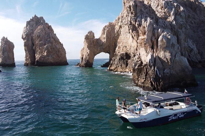 Bay Trip and the Arch of Cabo San Lucas - Neptune’s Finger and Pelican Rock on the return