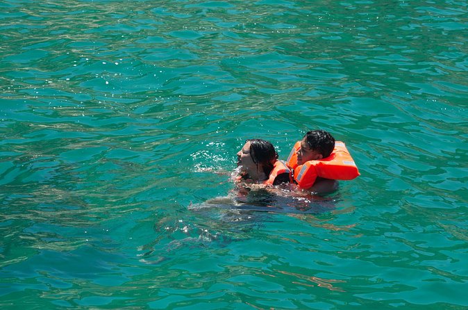 Boat Tour Snorkeling Tour with Guide, Drinks and Fruit - Who should book this $45 experience?