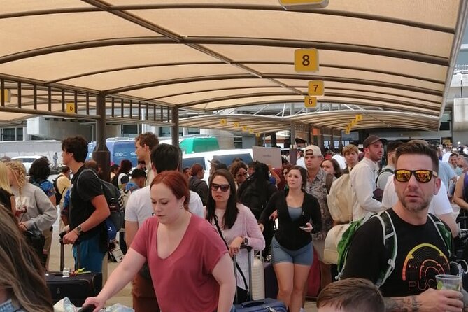 Cabo Airport to LA PAZ SHUTTLE - Late arrivals and the value of being met