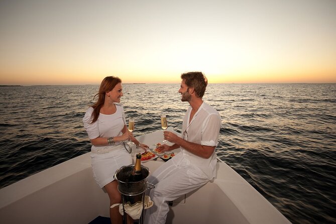 Cabo Arch Sunset Yacht Tour - Dinner & Drinks — Up to 18 Guests - A private way to see Cabo’s famous arch