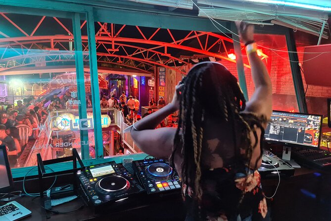 Cabo Bar Crawl - The BEST Bar and Clubs in Cabo - Crush Nightspot starts the party