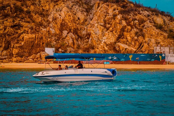 Cabo life Private Yacht in Los Cabos | 10 PAX & 3 HRS - Seeing El Arco from the sea