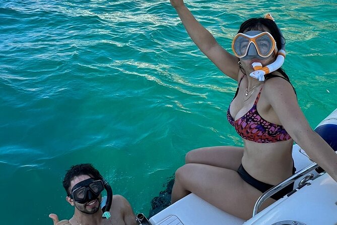 Cabo Private Yacht Tour: The Arch, Sea Lions & Scenic Beaches - Who will get the most from this short cruise