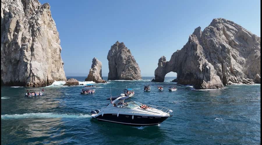Cabo: Private Yacht Tour, Water Activities, Lunch & Drinks - Accessibility, Packing, and Meeting Details
