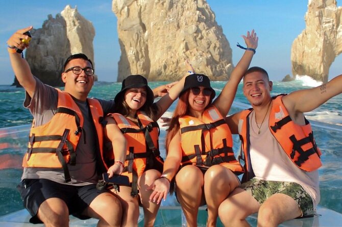 Cabo's Original Clear Boat Tour: See the Arch and Land's End - Guides, group size, and the photo question