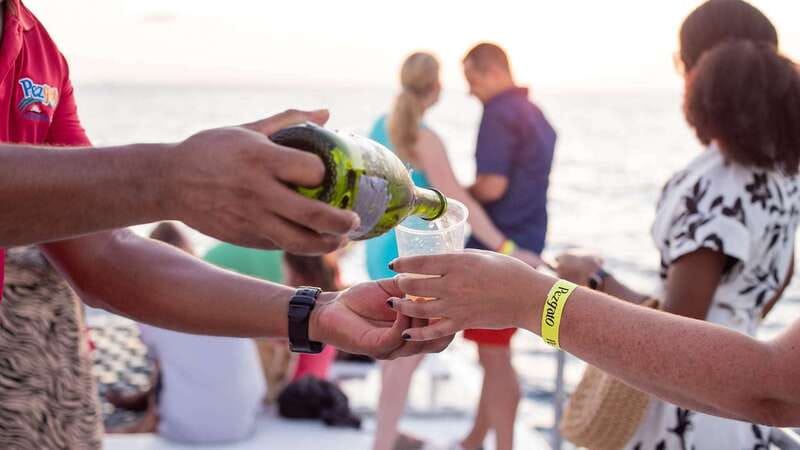 Cabo San Lucas: 2 Hour Sunset Cruise with Food and Wine - Booking details that can save you trouble
