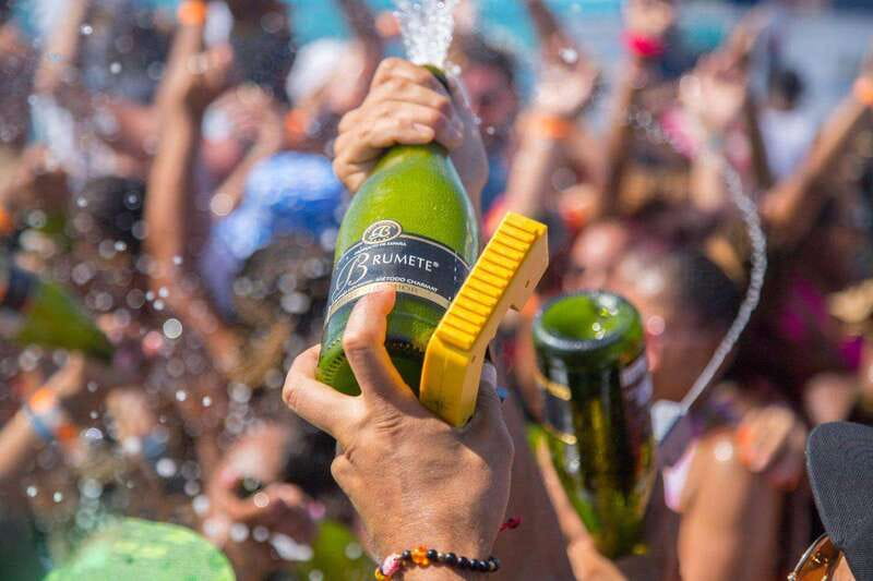 Cabo San Lucas: Adults-Only Boat Party with Drinks & Live DJ - Key points to know before you book
