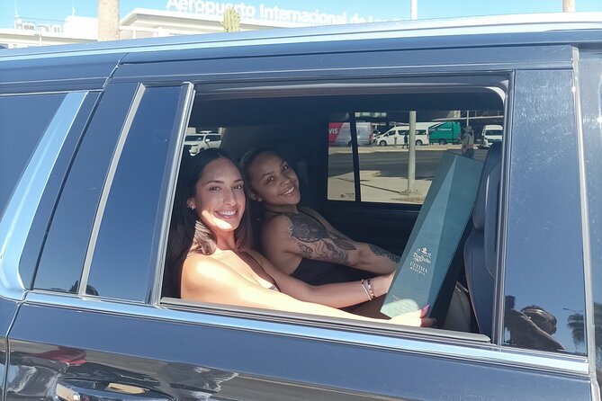 Cabo San Lucas Affordable Luxury Transfers - Finding your chauffeur at SJD Airport
