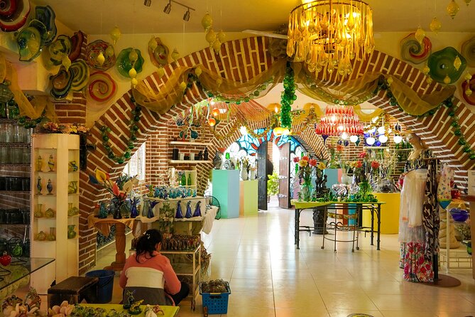 Cabo San Lucas Arch Cruise and Shopping Tour - Who will enjoy this Cabo tour most?