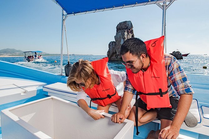 Cabo San Lucas City Tour - The glass-bottom boat to the Arch