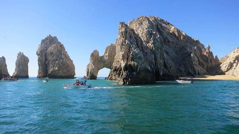 Cabo San Lucas: glass-bottom boat ride to "End of the Earth" - The Cabo coastline begins with the right expectations
