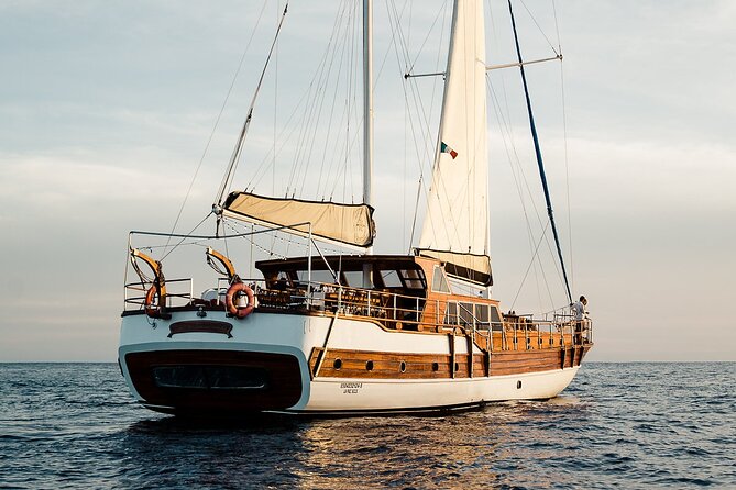 Cabo San Lucas Luxury Sailing Yacht and Dinner with a Chef - Is $199 a fair price?