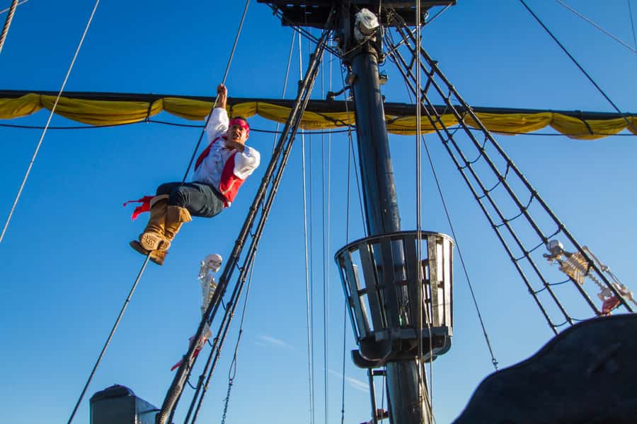 Cabo San Lucas: Pirate Cruise with Snorkel Treasure Hunt - Lunch, guacamole, and the open bar