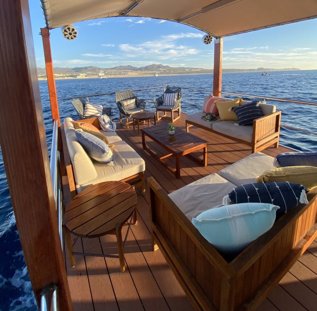 Cabo San Lucas: Private Catamaran Cruise - A private boat changes the Cabo experience