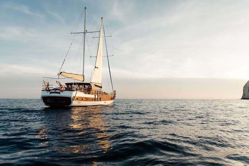 Cabo San Lucas: Sunset Yacht Cruise w/Chef Dinner & Open Bar - Key points to know before booking