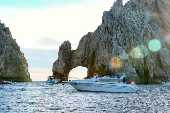 Cabo Sunset Tour - Lovers Beach and the approach to the Arch