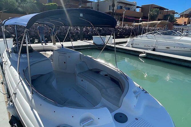 Cabo Yacht Tour to Lovers or Pelícano Beach + Beach Time - Lovers Beach or Pelícano Beach
