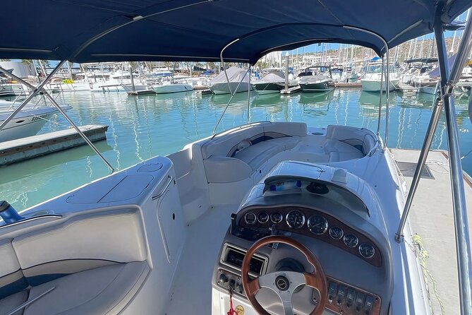 Cabo Yacht Tour to Lovers or Pelícano Beach + Beach Time - How the small group changes the day