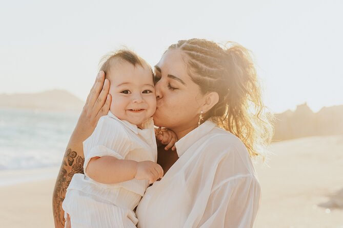 Family photo shoot on beach monuments - How the photographer shapes the session