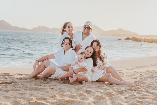 Family photo shoot on beach monuments - A private session makes group photos easier