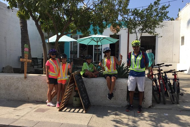 Following the bike lane, discover the main attractions of San José del Cabo - The San José del Cabo Art Walk and Gallery District