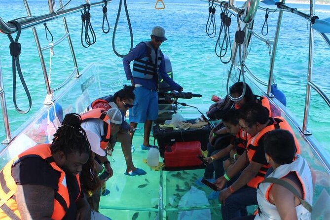 Glass Boat Tour in The Arch - Médano Bay and the return through the marina