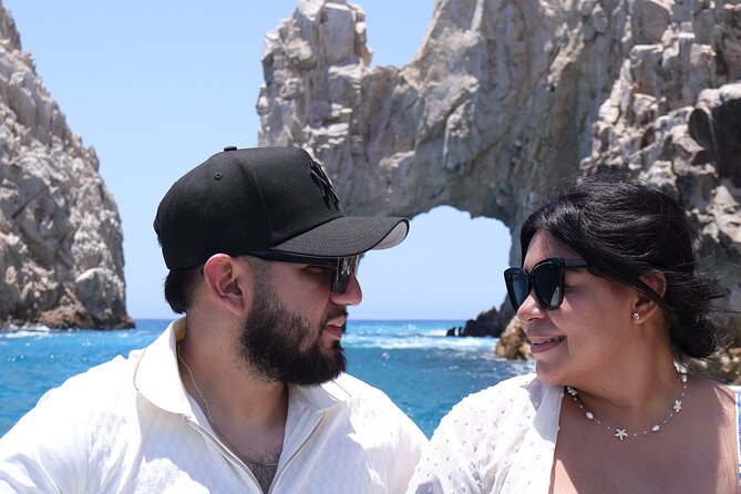 Group tour of the Cabo San Lucas Arch - Reaching El Arco and taking photographs