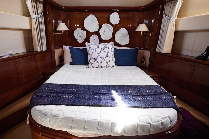 Heather Nikki 80 ft Italian Azimut Yacht Rental - Open bar and personal bartender
