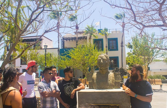 Historical and Cultural Walking Tour of San José del Cabo - Plaza Mijares: monuments, memory, and public life