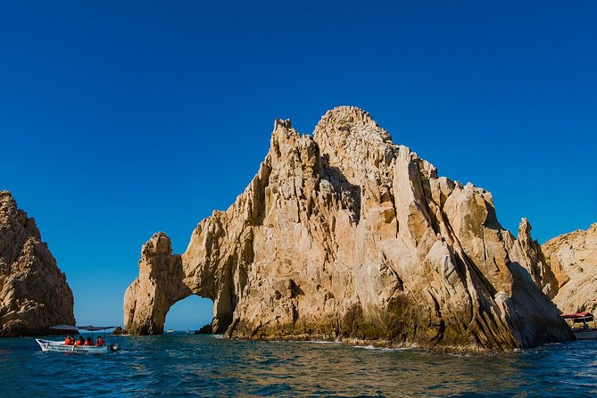 Land’s End Experience – Arch, Beaches & Marine Life - Guides, drivers, and the small-group advantage