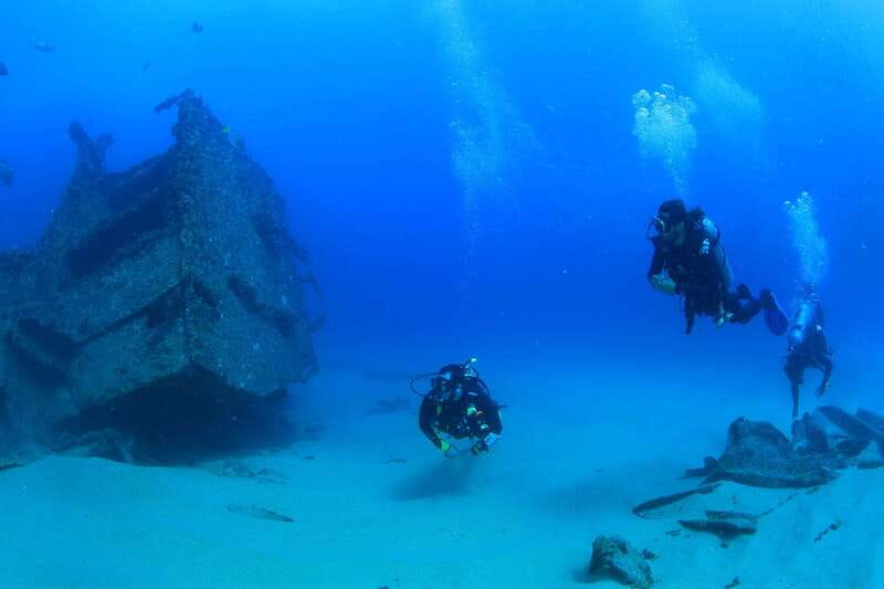 Los Cabos: 3-Hour Introductory Scuba Diving Adventure - Choosing among Pelican Rock, Land’s End, and the Sand Falls