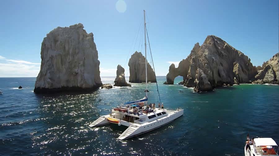 Los Cabos Catamaran: Iconic Sunset Cruise with Drinks & DJ - Music, drinks, and the adults-only mood