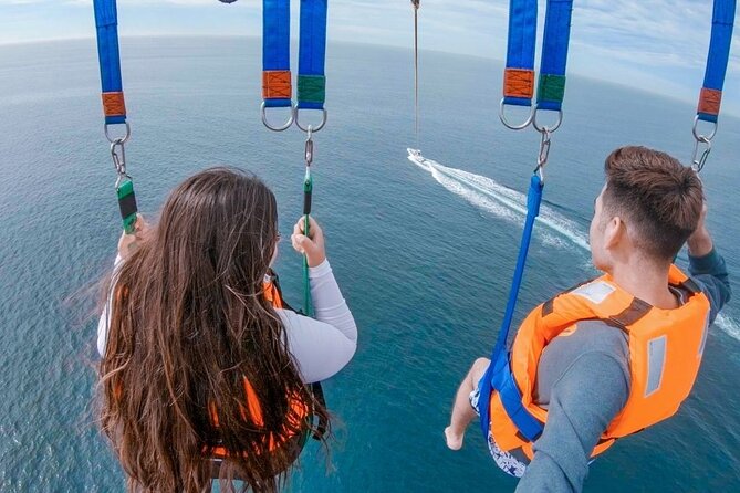 Los Cabos Parasailing Adventure Skybound over Cabo San Lucas Bay - What the crew provides