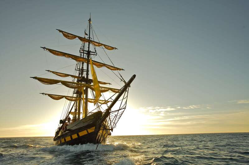 Los Cabos: Pirate Ship Sunset Cruise & Show with Dinner - Sailing past Los Arcos and Lover’s Beach