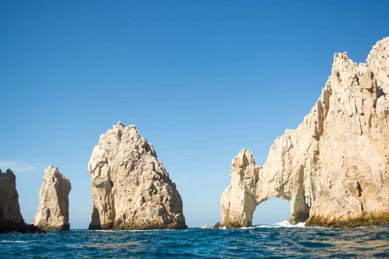 Los Cabos: Private Kayaking and Snorkeling Tour at the Arch - Paddling from the beach toward the Arch