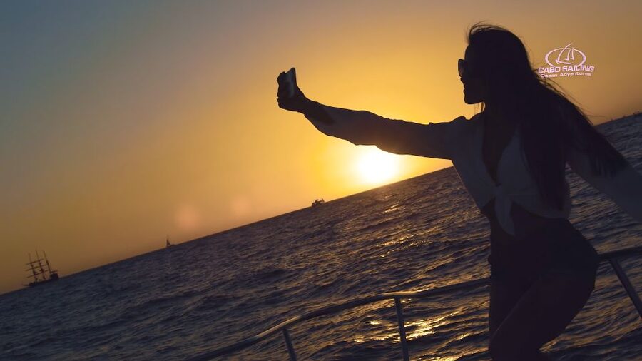 Los Cabos: Shared Sunset Sailing Cruise - Food, wine, cocktails, and a useful open bar