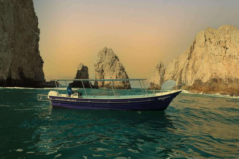 Los Cabos: Sunset Boat Tour to the Arch and Sea Lions - Starting at the Terminal of Cabo