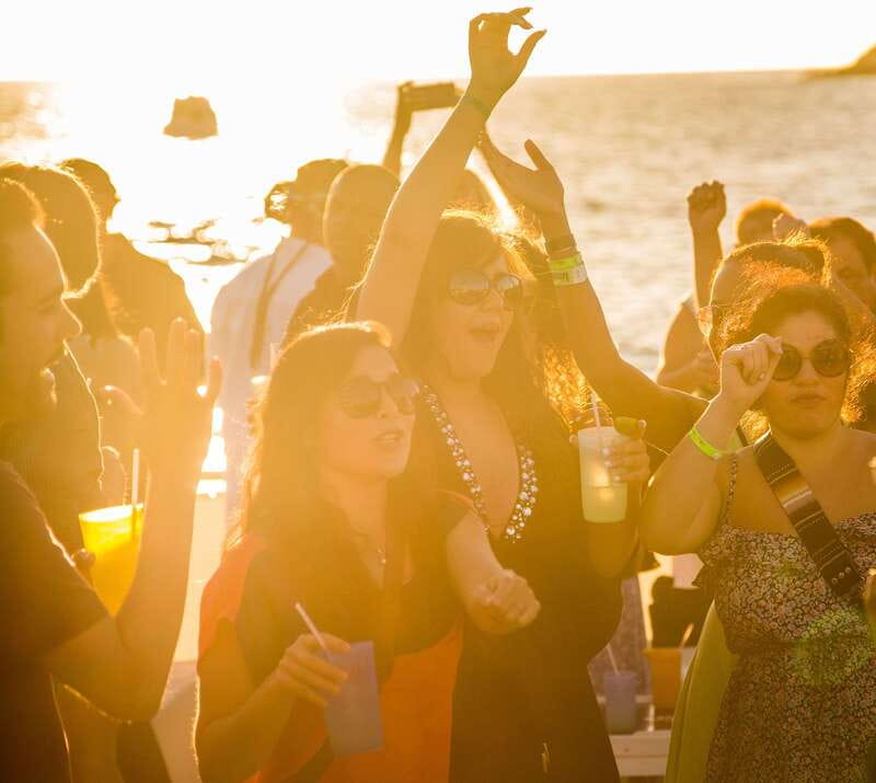 Los Cabos: Sunset Fajitas Dinner Cruise on Cabo Escape - What the open bar includes