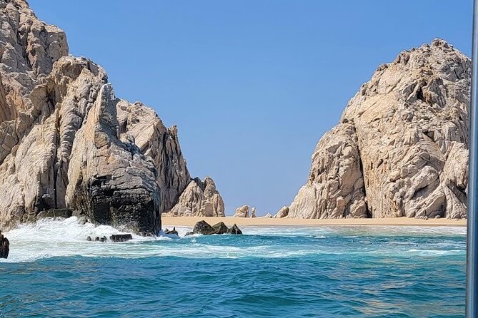 Los Cabos Yacht Adventure - Arch, Snorkel, Lunch, Drinks 1-18ppl - Food, drinks, and music aboard
