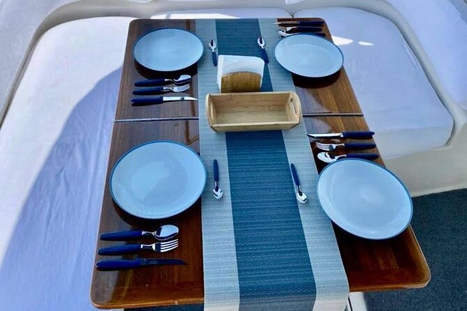 Los Cabos Yacht Adventure - Arch, Snorkel, Lunch, Drinks 1-18ppl - Timing, sunset views, and the three-hour limit