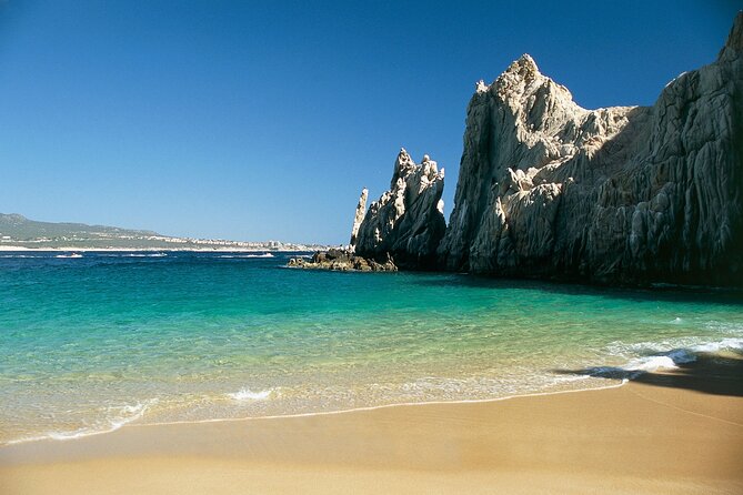 Lovers Beach and El Arco Boat Trip - Cabo’s famous rock arch from a small boat