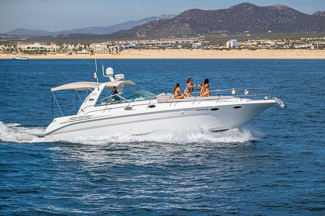 Luxury 42' Yacht Tour in Cabo for Snorkeling and Sunset - Choosing between Chileno Bay and Santa Maria Bay