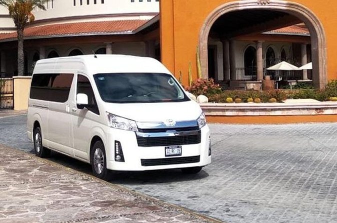 One Way Airport Transfer from SJD-Hotel or Hotel-SJD Cabo San Lucas Zone - Who should book this transfer?