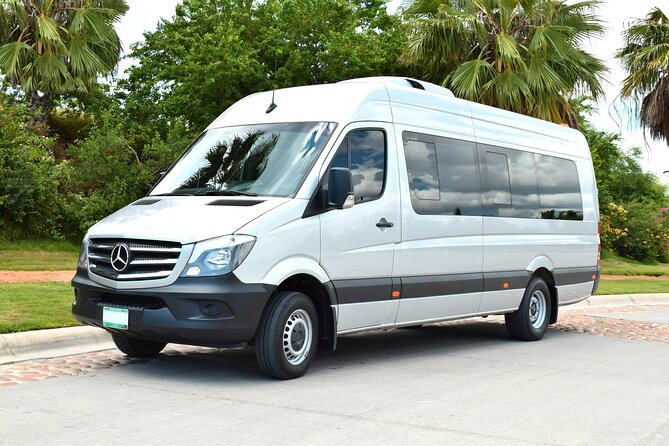 One Way Private Airport Transportation at Los Cabos - Choosing the right Los Cabos hotel zone