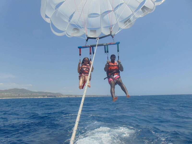 Parasailing in Cabo San Lucas - What the one-hour Cabo flight is really like