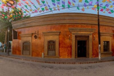 Private 6-Hour Todos Santos Tour from Los Cabos